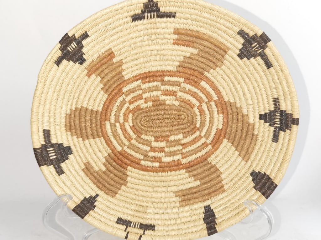 Vintage Native American Woven Basket (1 of 3)