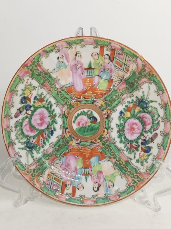 Vintage Chinese Export Porcelain Famille Rose Meda (1 of 4)