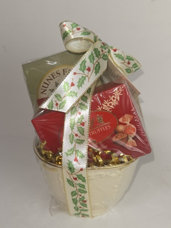 Lenox Gift Basket with Bowl: Lenox Gift Basket with Bowl, 8in