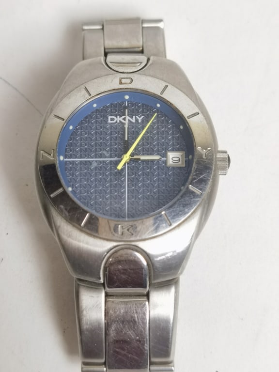 DKNY Stainless Steel Men's Watch: DKNY Stainless Steel Men's Watch