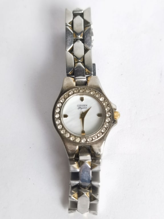 Vintage Citizen Women's Silver Tone Watch: Vintage Citizen Women's Silver Tone Watch