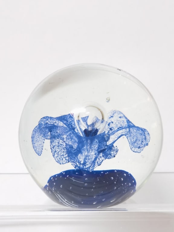 Vintage Blue Flower Bubble Glass Paperweight: Vintage Blue Flower Bubble Glass Paperweight, 3.25in