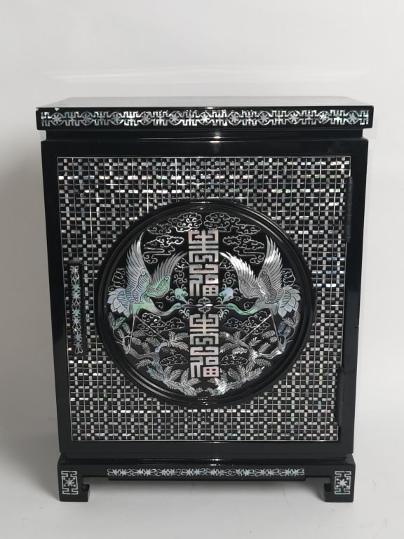 Chinese Mother-of-Pearl Inlay Lacquer over Wood Jewelry Box: Chinese Mother-of-Pearl Inlay Lacquer over Wood Jewelry Box, 12in by 9in by 5in