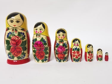 Vintage Russian Hand Painted Nesting Dolls