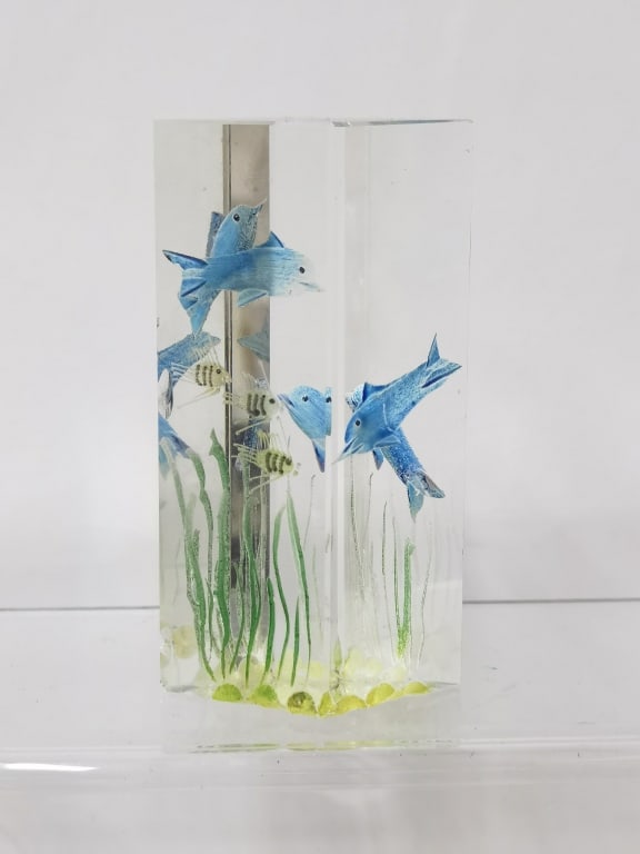 Vintage Dynasty Gallery Aquarium Glass Paperweight (1 of 5)