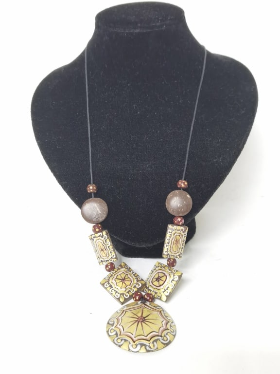 Costume Bead Necklace: Costume Bead Necklace, 12in