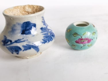 (2) Chinese Porcelain B&W/Famille Rose Jars