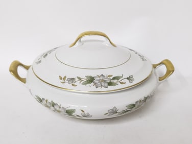 Governor's Mansion Vogue Arlington Soup Tureen