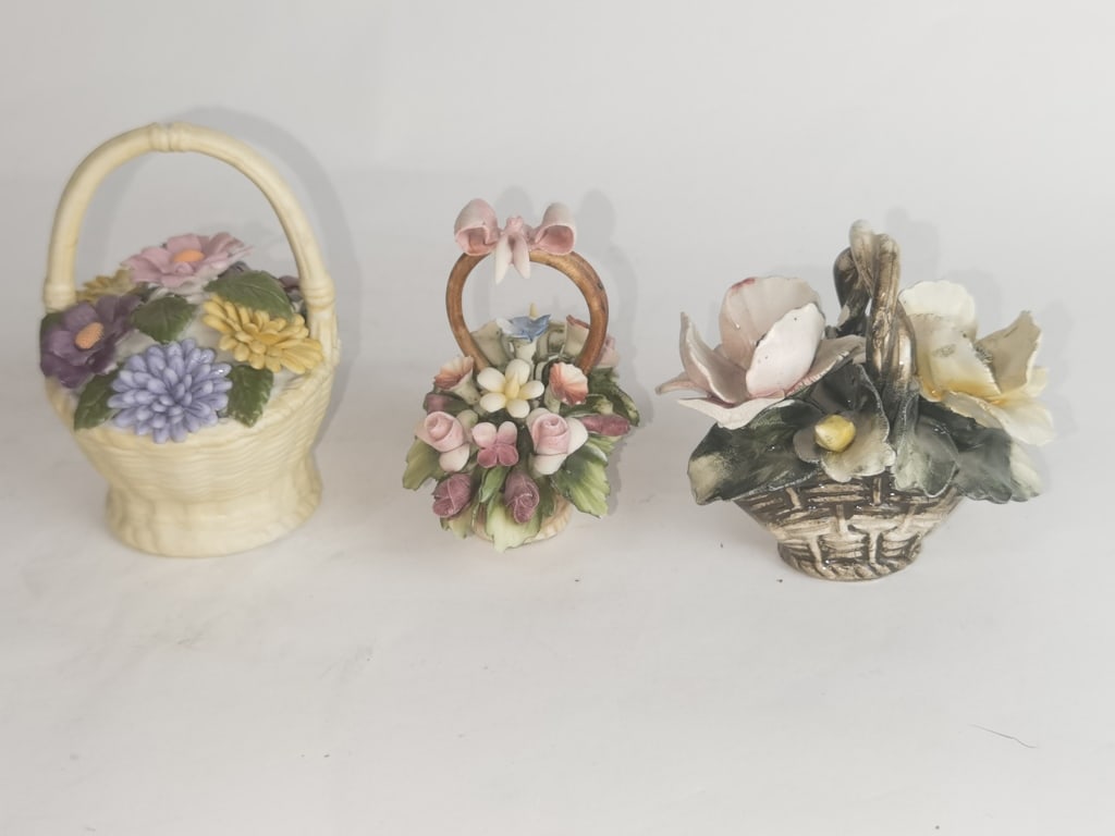 (3) Vintage Porcelain Flower Basket Decors: (3) Vintage Porcelain Flower Basket Decors, 4.5in by 4in