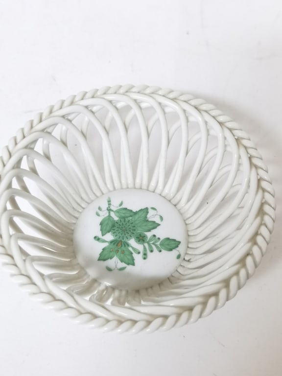 Vintage Herend Hungary Porcelain Basket Bowl: Vintage Herend Hungary Porcelain Basket Bowl, 4.5in