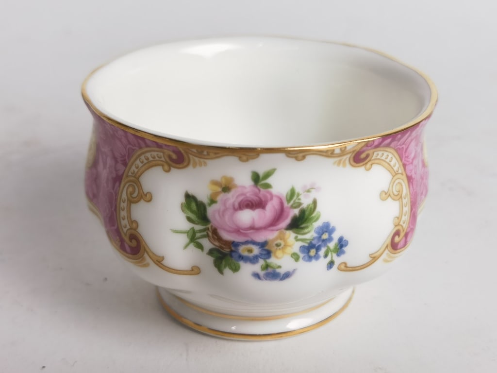Royal Albert Lady Carlyle Porcelain Sugar Bowl: Royal Albert Lady Carlyle Porcelain Sugar Bowl, 2.25in by 3.25in