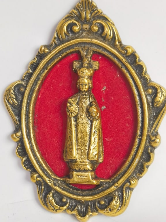 Vintage Infant Jesus of Prague Wall Hanging (1 of 3)
