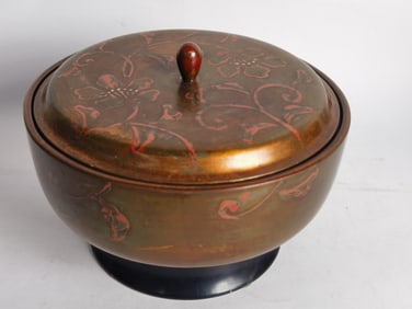 Vintage Japanese Maki-e Covered Round Box