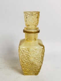 Vintage Daisy and Button EAPG Yellow Glass Decante