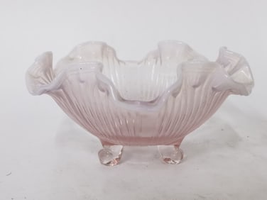 Vintage Fenton Ribbed Ruffled Rim Pink Glass Bowl