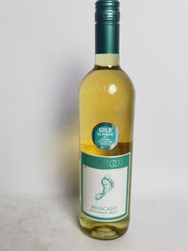 2017 Barefood Moscato