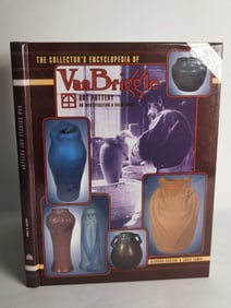 1993 The Collector's Encyclopedia of Van Briggle