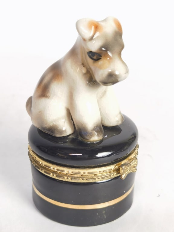 Vintage Porcelain Dog Trinket Box: Vintage Porcelain Dog Trinket Box, 4in