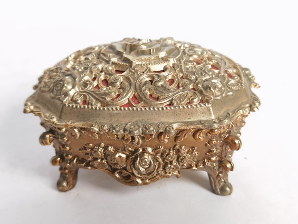 Vintage Metal Rose Trinket Box: Vintage Metal Rose Trinket Box 2.5in by 3.75in