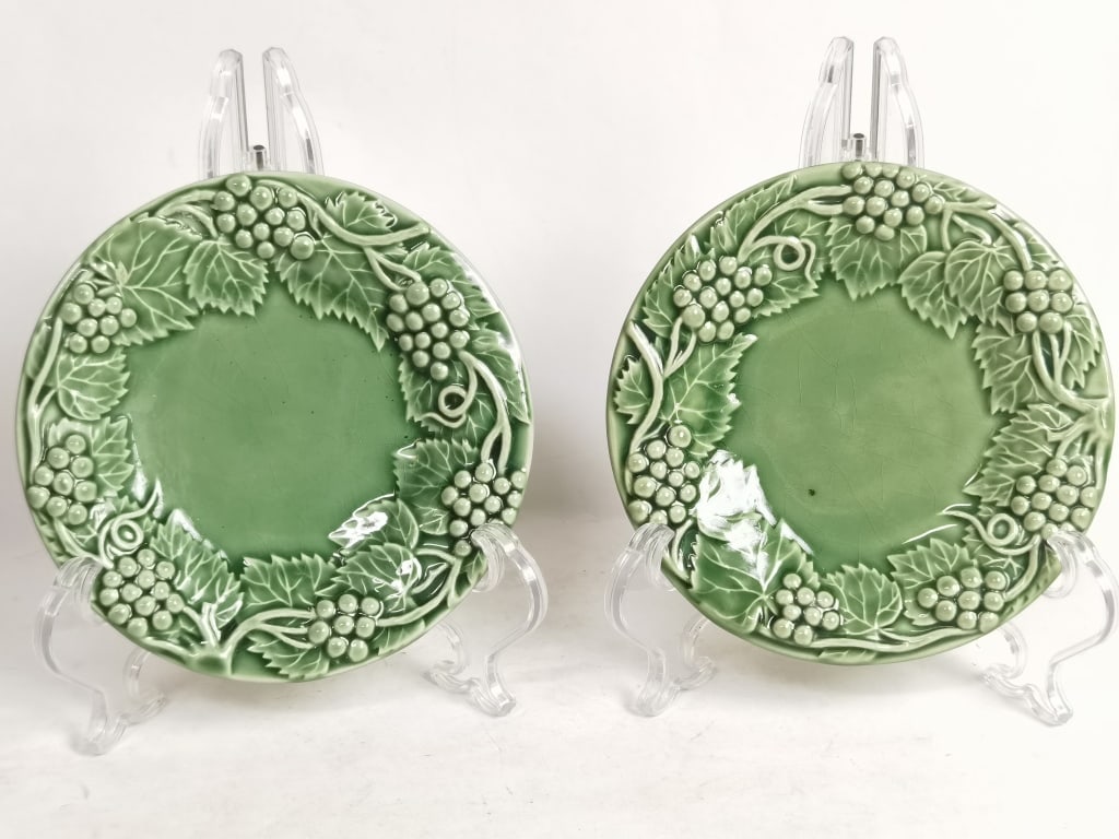 Pr. of Vintage Bordallo Pinheiro Porcelain Grape V: Pr. of Vintage Bordallo Pinheiro Porcelain Grape Vine Plates, 6.25in