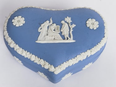 Vintage Wedgwood Jasperware Heart Box