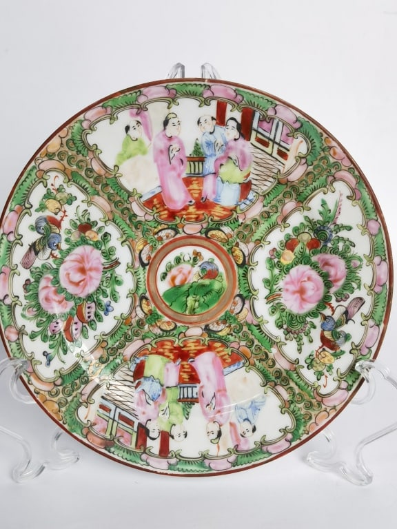 Vintage Chinese Export Porcelain Famille Rose Meda (1 of 4)