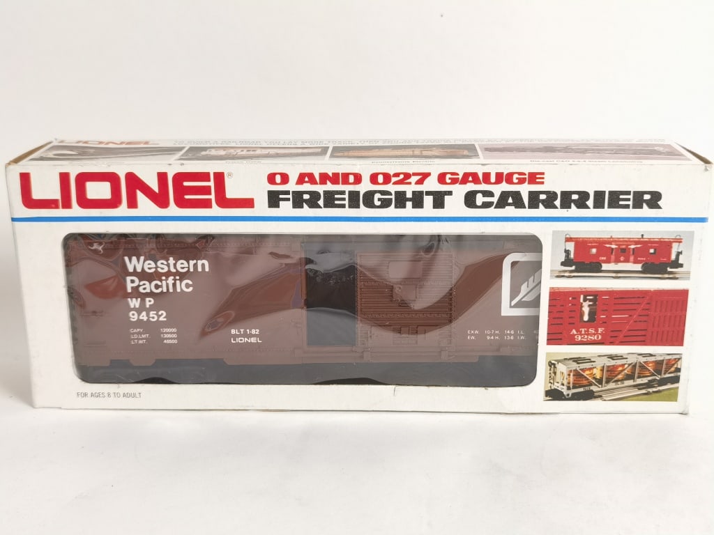 Lionel 0 and 027 Gauge Freight Carrier Western Pac: Lionel 0 and 027 Gauge Freight Carrier Western Pacific, 11.5in With Box