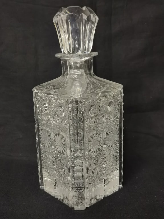 Clear Crystal Whiskey Decanter (1 of 3)