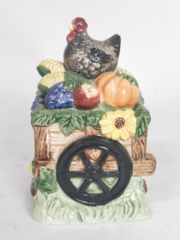 1996 Vintage Fitz & Floyd Porcelain Rooster Wagon: 1996 Vintage Fitz & Floyd Porcelain Rooster Wagon Box, 5.5in by 3.5in by 3.5in