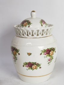 Limited Ed. Royal Albert Old Country Rose Biscuit