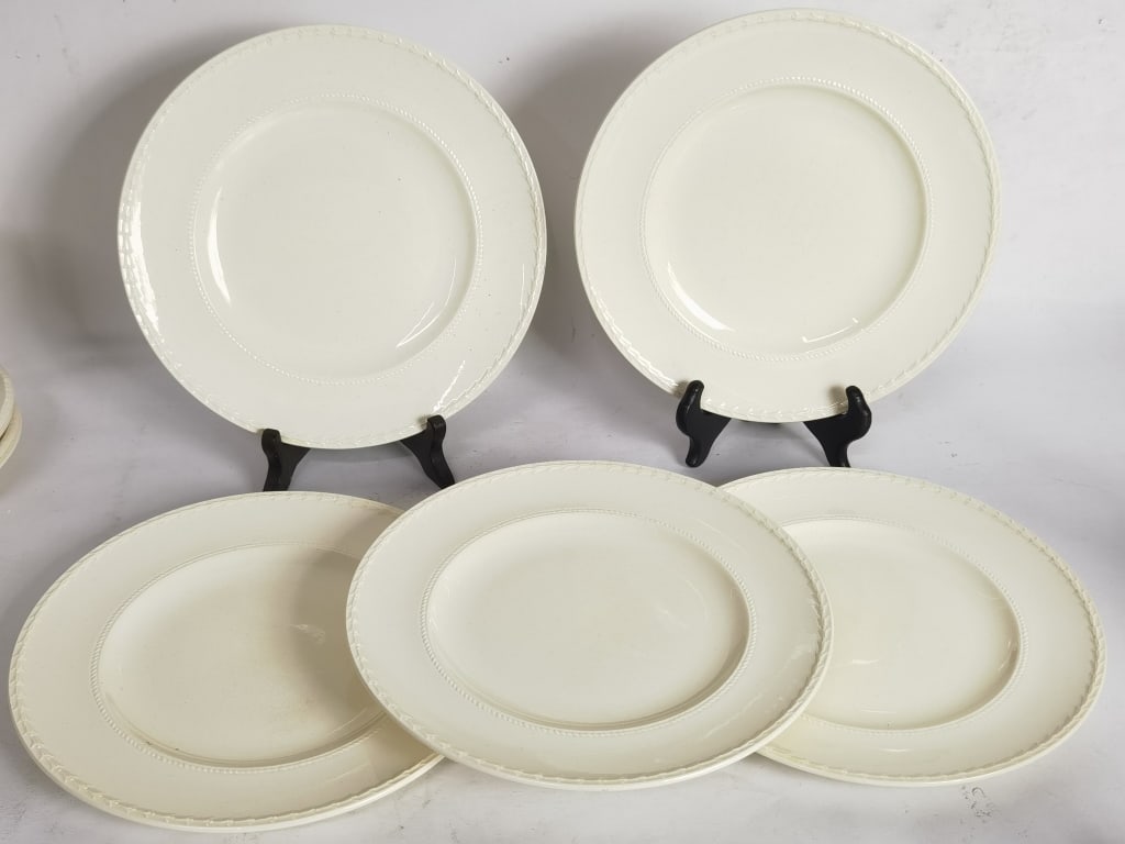 (5) Vintage Wedgwood Colonial Porcelain Plates: (5) Vintage Wedgwood Colonial Porcelain Plates, 8.25in