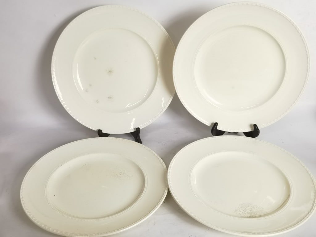(4) Vintage Wedgwood Colonial Porcelain Plates: (4) Vintage Wedgwood Colonial Porcelain Plates, 10.5in