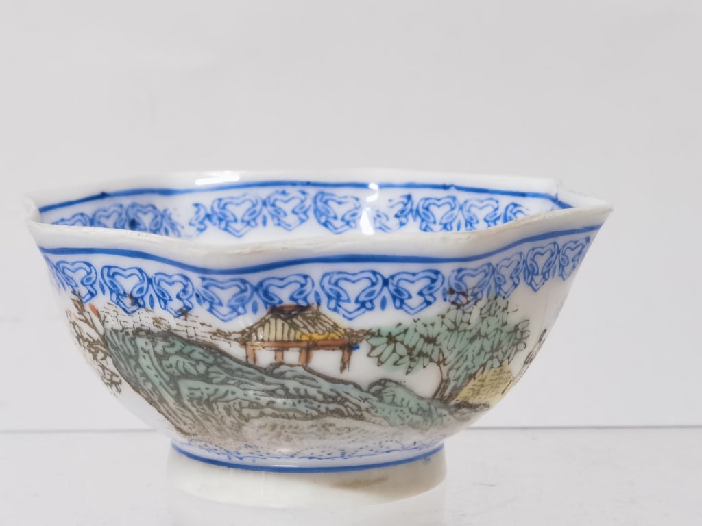 Vintage Chinese Porcelain Famille Rose Egg Shell C: Vintage Chinese Porcelain Famille Rose Egg Shell Cup, 1.5in by 3.5in