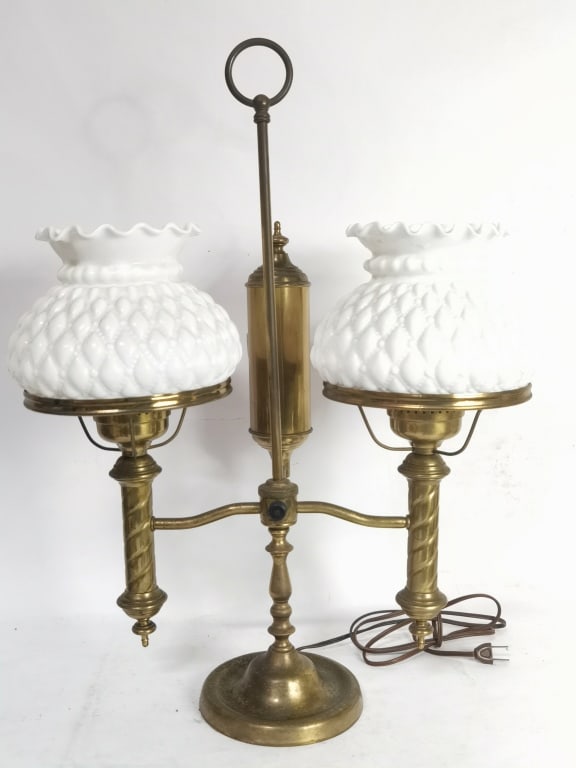 Vintage Fenton Double Milk Glass Table Lamp (1 of 4)