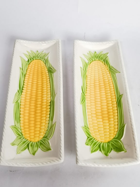 Pr. of Vintage Japanese Porcelain Corn Plates: Pr. of Vintage Japanese Porcelain Corn Plates, 1.25in by 9.75in
