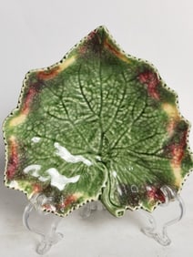 Vintage Bordallo Pinheiro Portugal Maple Leaf Plat