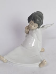 Lladro Spain Porcelain Angel Figurine