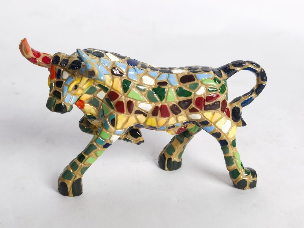 Vintage Spanish Toro Barcino Mosaic Bull Figurine: Vintage Spanish Toro Barcino Mosaic Bull Figurine, 2.75in by 4in