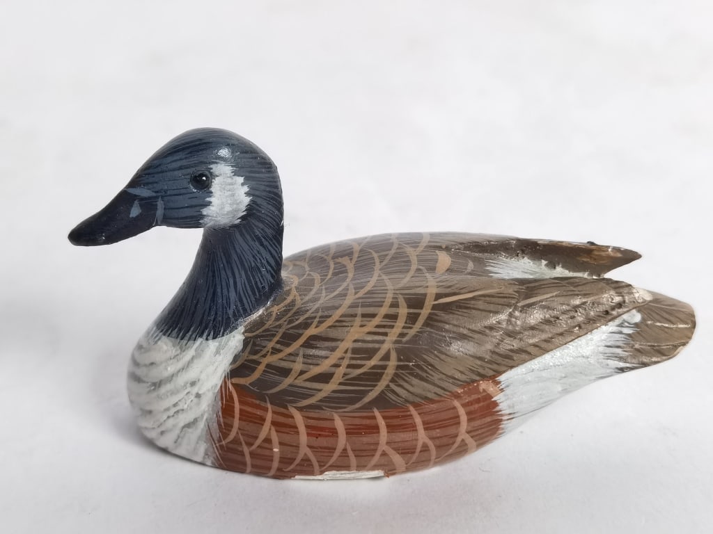 Vintage Hand Painted Wood Carved Duck: Vintage Hand Painted Wood Carved Duck, 1.5in by 2.5in