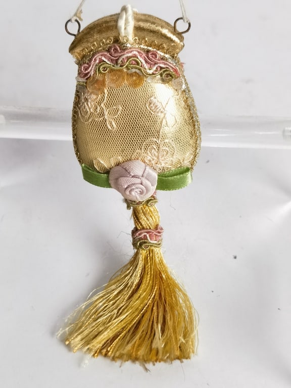 Vintage Victorian Roses Fringe Lace Handbag: Vintage Victorian Roses Fringe Lace Handbag, 5.5in