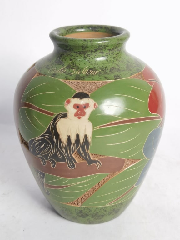 Vintage Celia Salazar Pottery Animal Jar: Vintage Celia Salazar Pottery Animal Jar, 6.25in