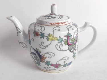 Chinese Porcelain Famille Rose Melon/Butterfly Tea
