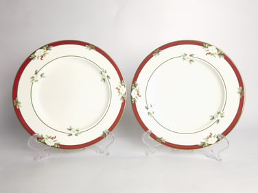 Pr. of Vintage Pfaltzgraff Yuletide Porcelain Plat