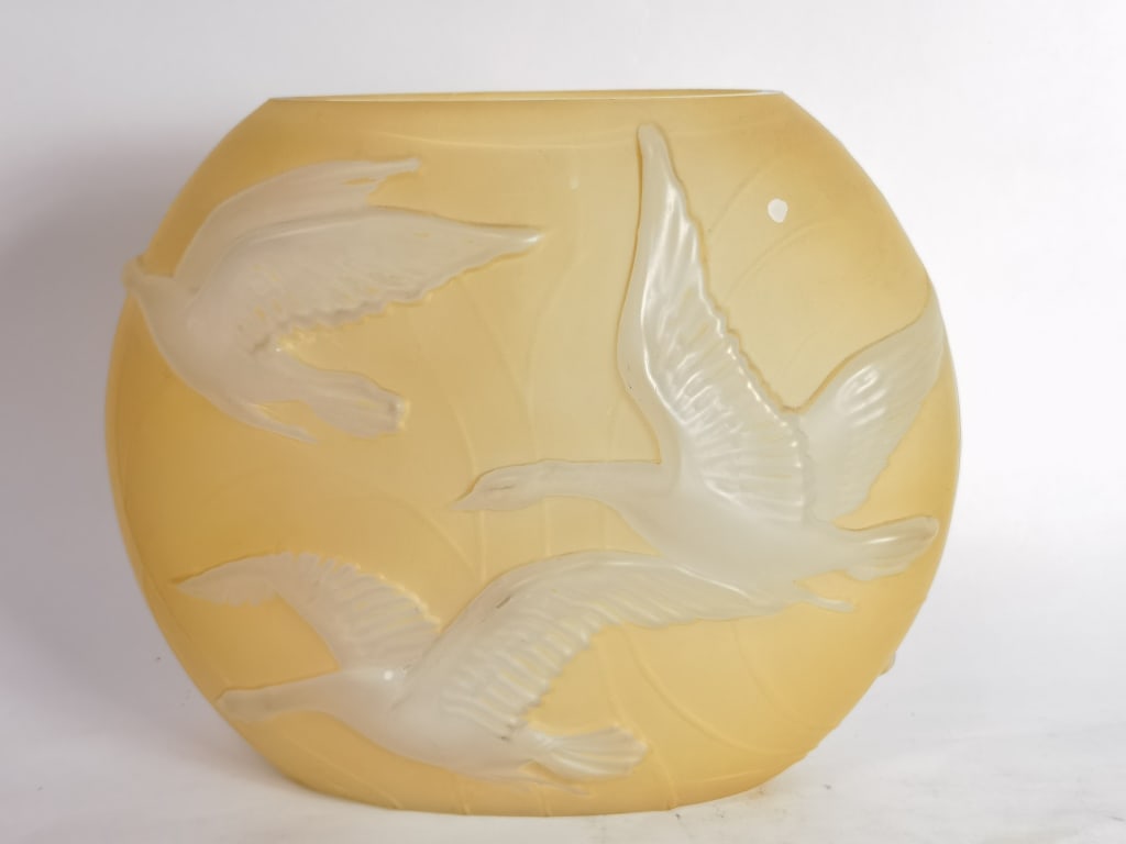 Phoenix Glass Consolidated Glass Vase (1 of 7)