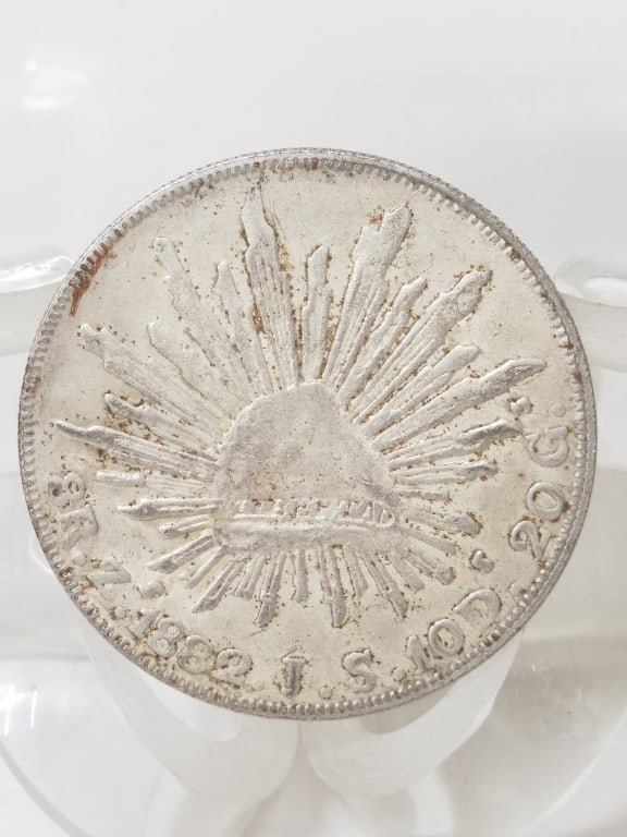 1882 Mexico 8 Reales Silver Coin (1 of 2)