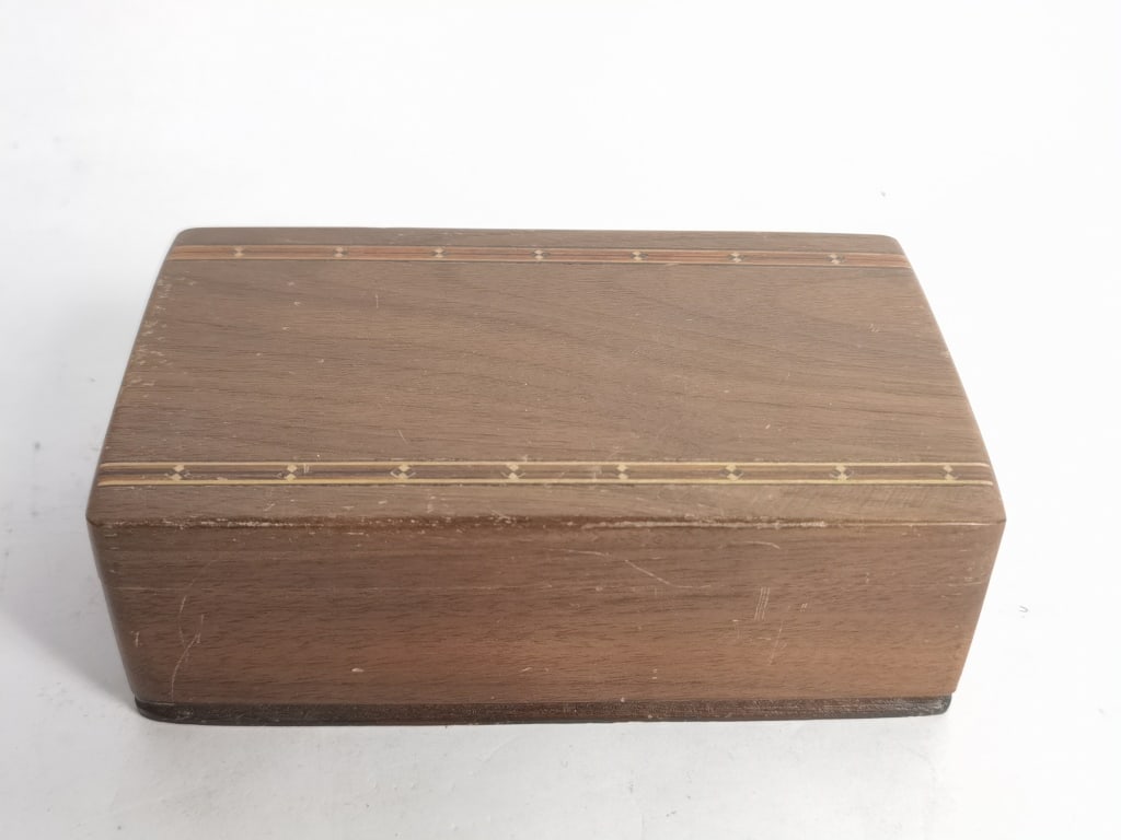 Vintage Wood Carved Storage Box (1 of 4)
