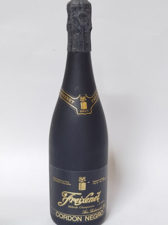 Freixenet Cordon Negro White Sparkling Wine: Freixenet Cordon Negro White Sparkling Wine, 12.5in