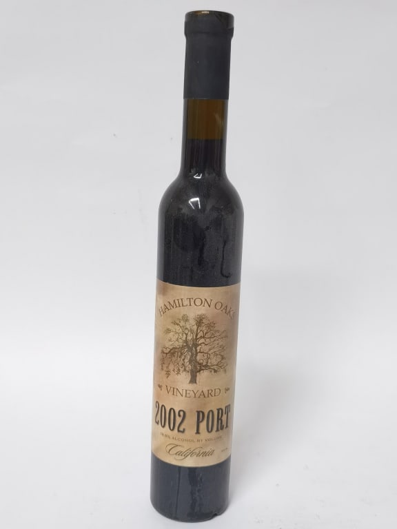 2002 Hamilton Oaks Vineyard Port Wine: 2002 Hamilton Oaks Vineyard Port Wine, 13in