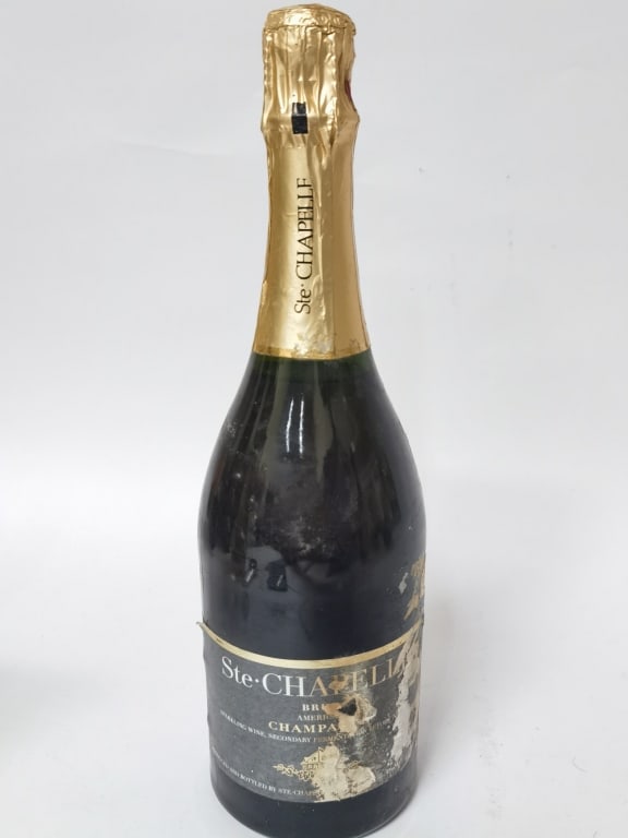 Ste. Chapelle Champagne: Ste. Chapelle Champagne, 12in