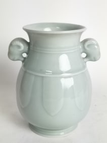 Chinese Porcelain Pea Glaze Vase